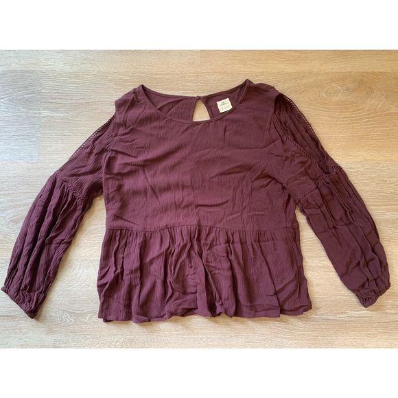 O’Neill women’s small maroon cutout long sleeve blouse - Picture 2 of 9